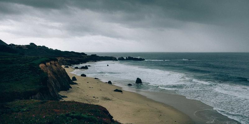 远程与混合办公新常态:如何通过管理咨询重塑分布式团队的协作与归属感